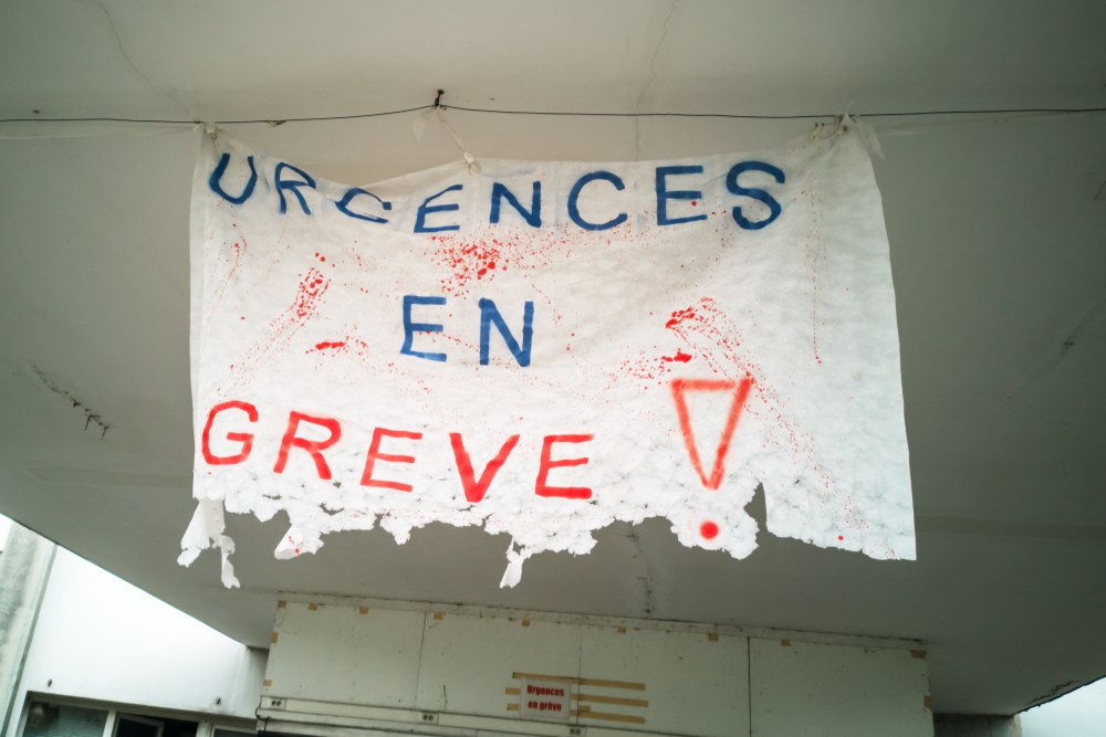 Urgences,En,Greve,(meaning,Medical,Emergency,On,Strike,In,French)