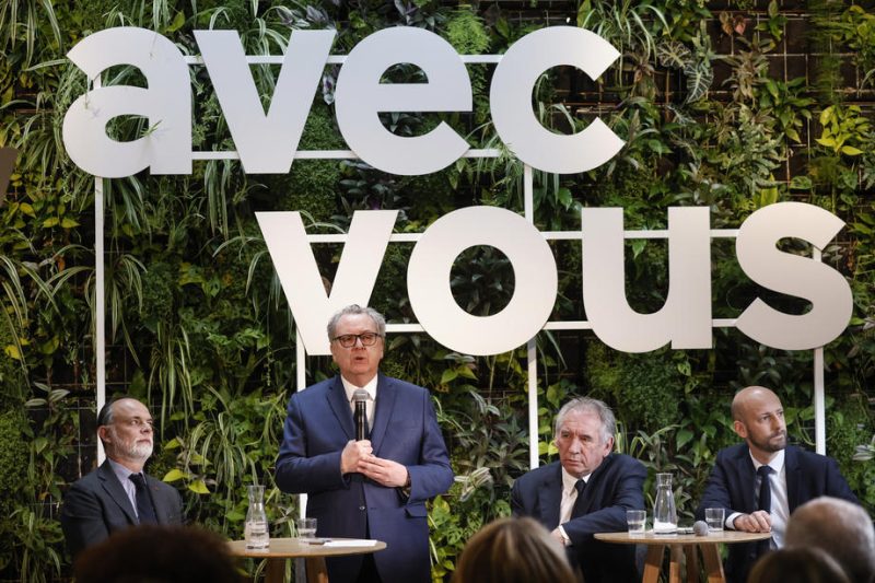 Les partis pro-Macron s’unissent au sein d’une « confédération »