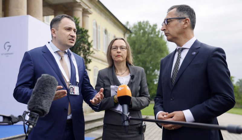 Le ministre ukrainien de l'Agriculture sollicite l'aide du G7 pour exporter 40 millions de tonnes de céréales