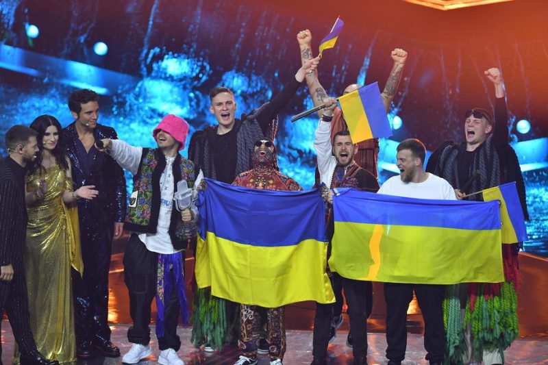 Triomphante à l'Eurovision, l'Ukraine se prépare à des batailles décisives dans le Donbass