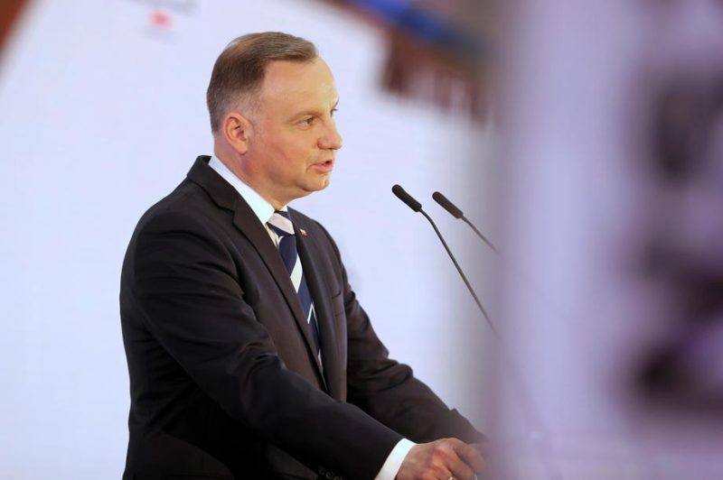 Pologne : suppression du système disciplinaire pour les juges, un des contentieux avec l'UE