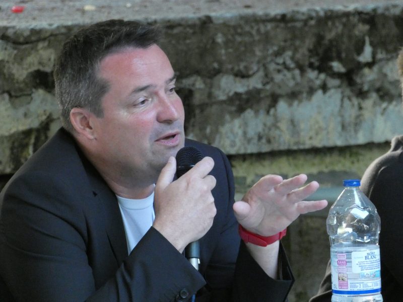 Canicule : « L’hôpital n’est absolument pas prêt », alerte le candidat Nupes et médecin urgentiste Loïc Pen
