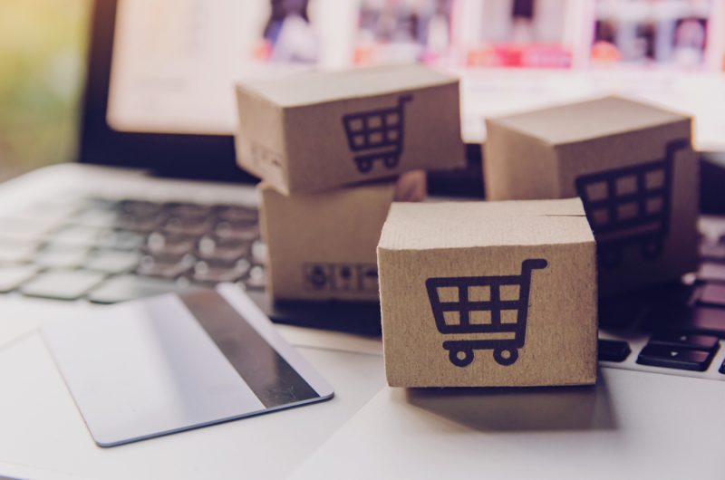 Sécurité des produits sur les marchés en ligne : la PFUE propose trois approches