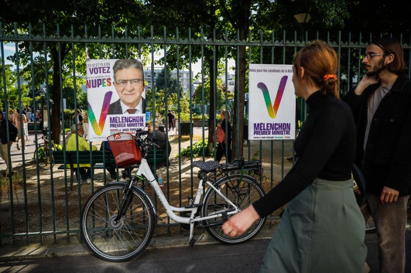 « L’Etat s’effondre » : Jean-Luc Mélenchon veut « une autre voie » économique