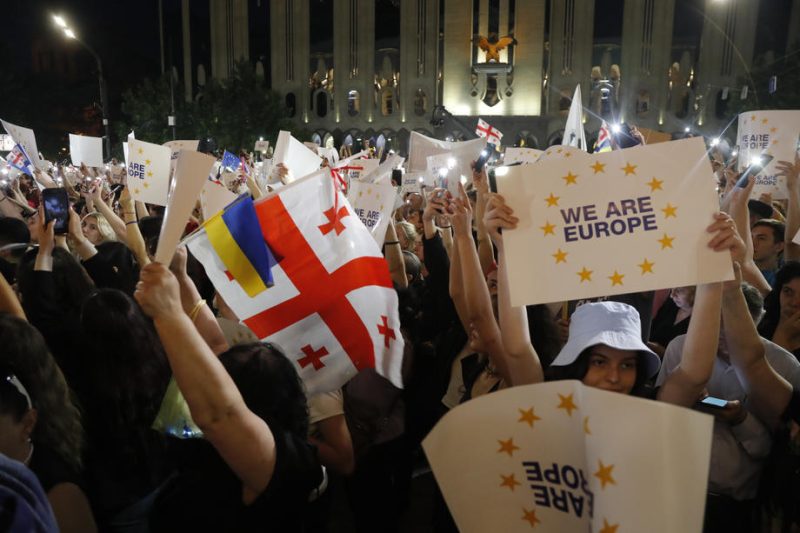 Géorgie : des dizaines de milliers de manifestants pour demander l'adhésion à l'UE