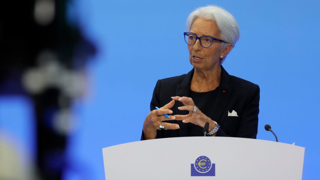 epa10083993 European Central Bank (ECB) President Christine Lagarde speaks during a press conference following a meeting of the Governing Council of the European Central Bank in Frankfurt am Main, Germany, 21 July 2022. The ECB on 21 July raised its key interest rate by half a percentage point, the first increase in more than a decade, and revised its Asset purchase programme (APP).  EPA-EFE/RONALD WITTEK
