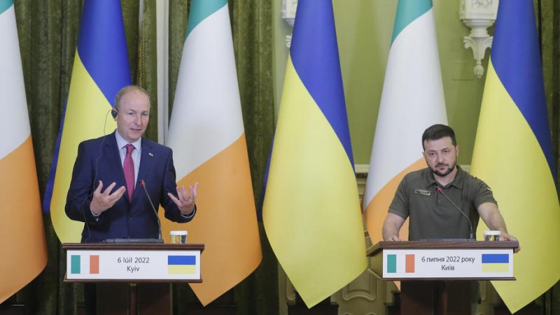 À Kiev, le Premier ministre irlandais dénonce l’utilisation par Moscou de la faim comme arme de guerre