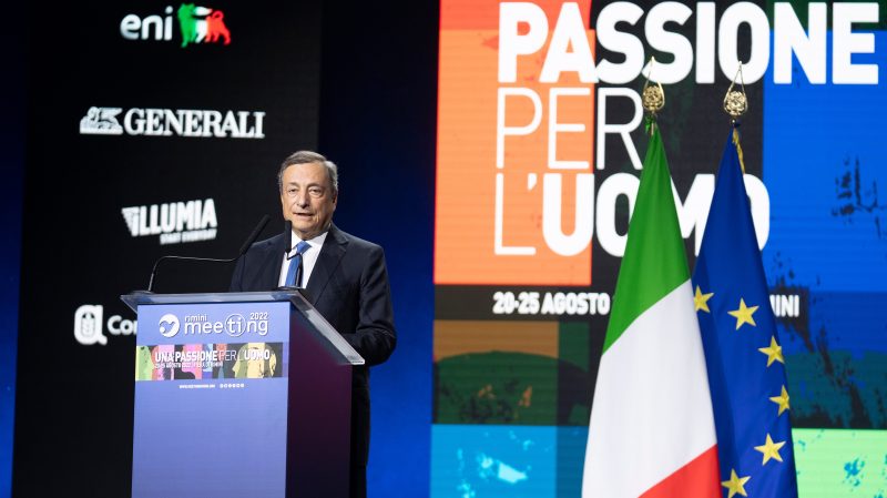 Mario Draghi exhorte les Italiens, "espoirs de la politique", à voter aux prochaines élections