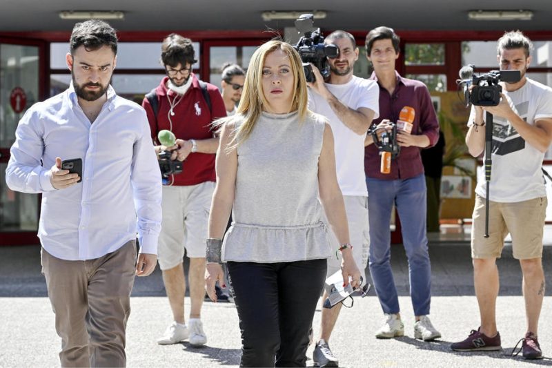 Giorgia Meloni : l'ex-fan de Mussolini au seuil du pouvoir en Italie