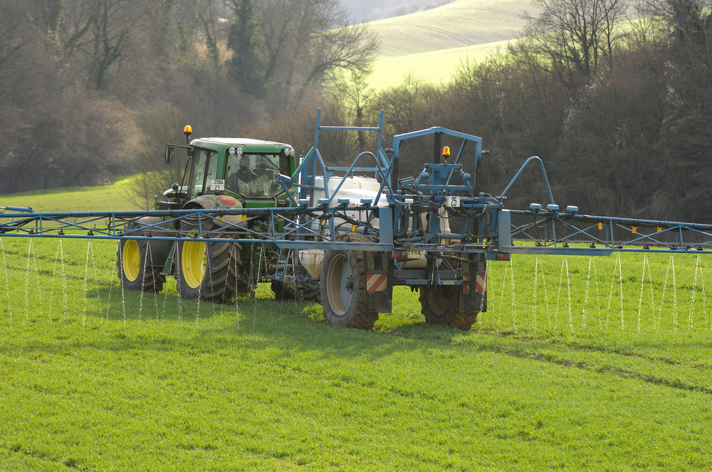 Normandy,,France,,April,2009.,Liquid,Fertiliser,Spreading,On,A,Meadow.