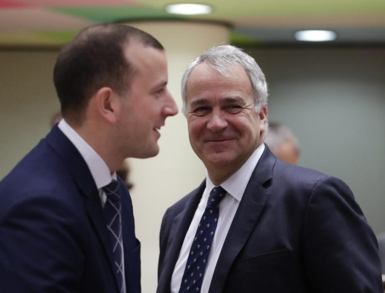 La droite grecque envisage une collaboration avec un parti pro-russe