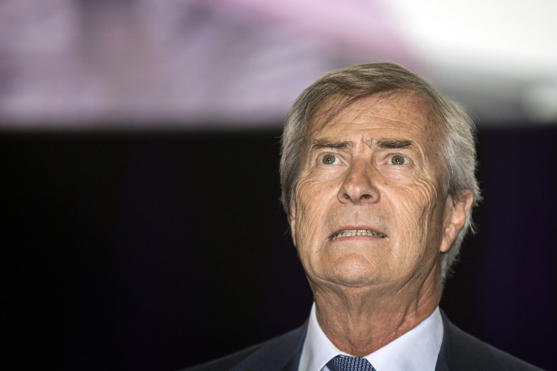 Après Europe 1, le système Bolloré inquiète à Paris Match