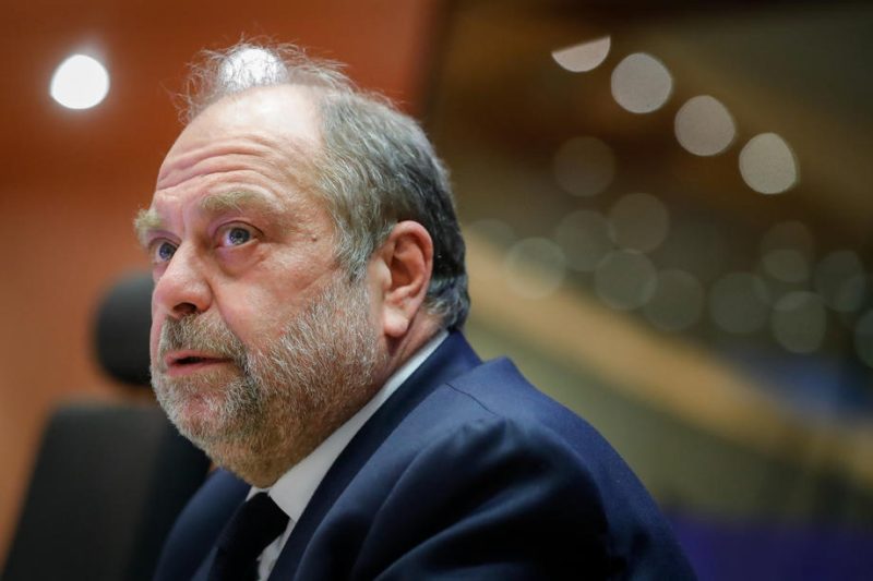 Affaire Julien Bayou : le ministre de la Justice alerte sur les risques d’une « justice privée »