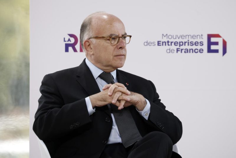 L'ancien Premier ministre Bernard Cazeneuve appelle à la création d’une « autre gauche »
