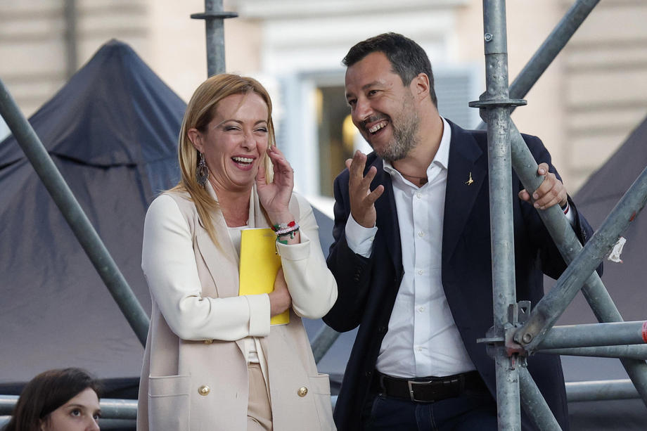 Center-right rally ahead of general elections in Rome