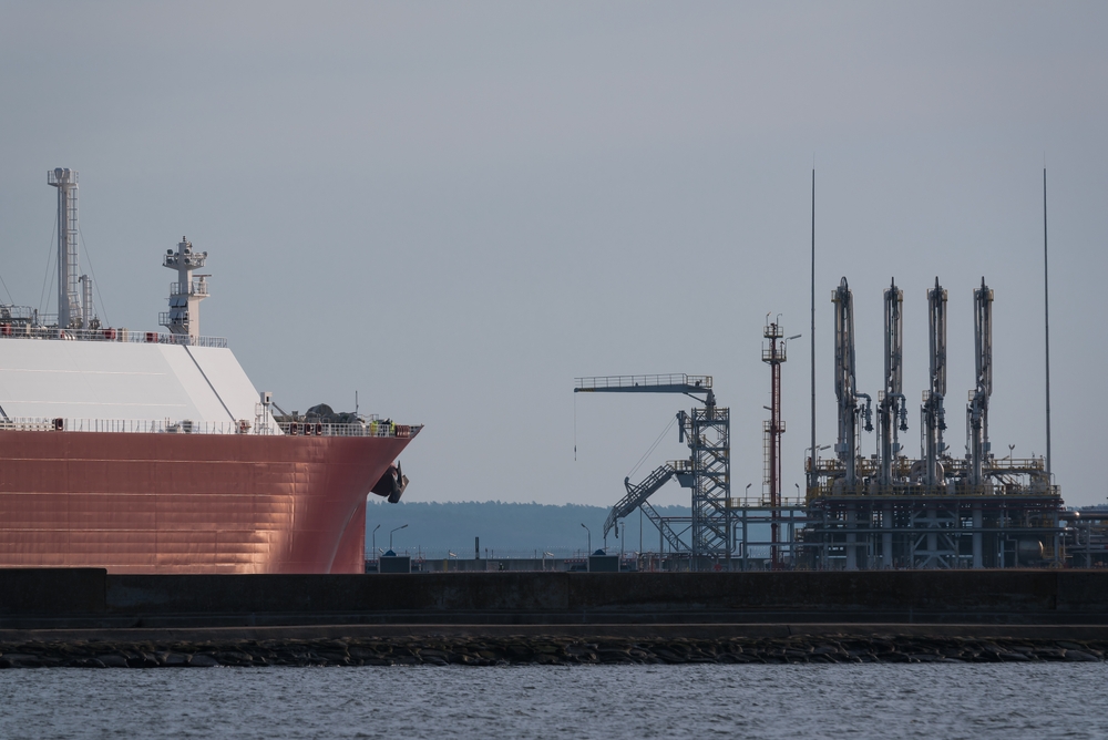 Lng,Tanker,-,The,Ship,Is,Maneuvering,To,Gas,Terminal