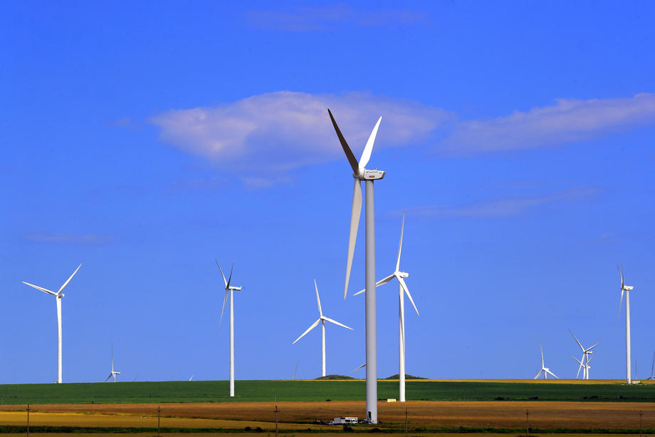 Energy prices increase, determining an increase in transportation and food prices
