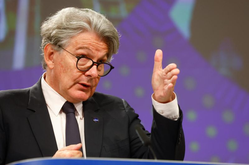 Twitter racheté par Elon Musk : il faudra suivre les "règles de l'UE", prévient Thierry Breton