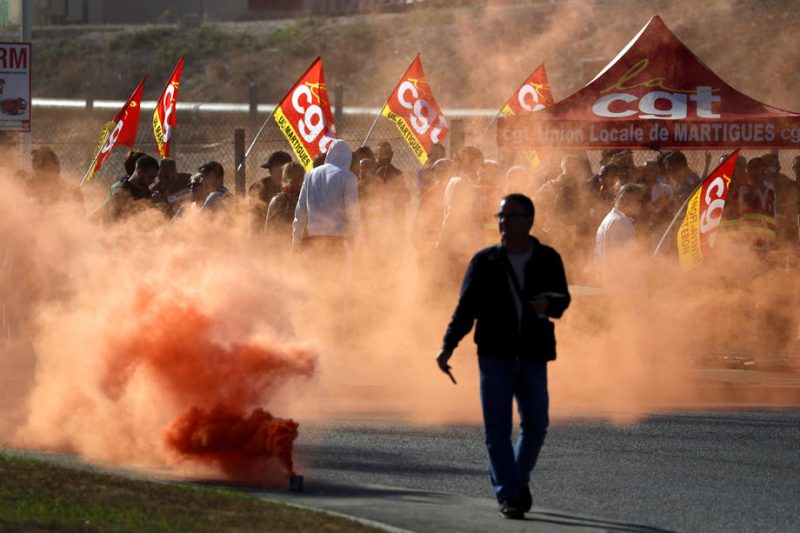 Des syndicats appellent à une grève générale en France