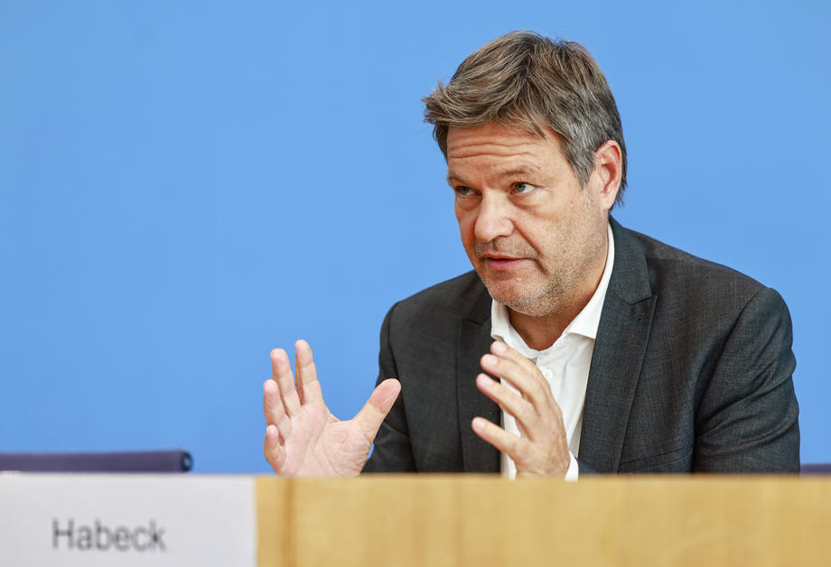 German Economy Minister Habeck presents fall projection