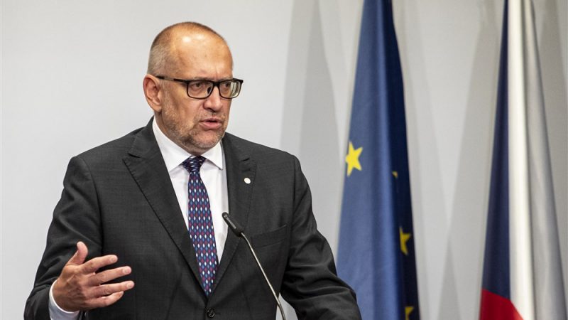 L’opposition de la Hongrie au prêt européen à l’Ukraine renforce les critiques, selon le ministre tchèque