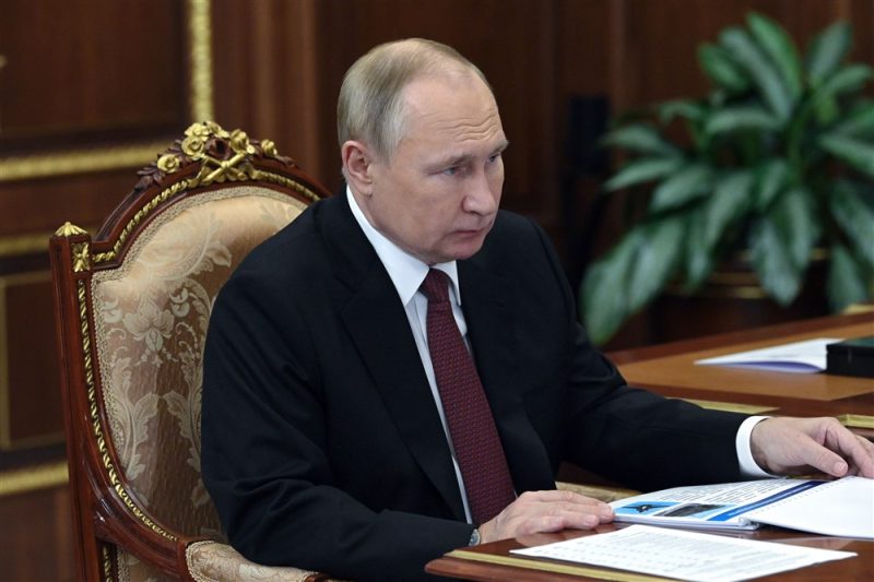 Vladimir Poutine évoque avec Ebrahim Raïssi une "intensification" de la coopération Russie-Iran