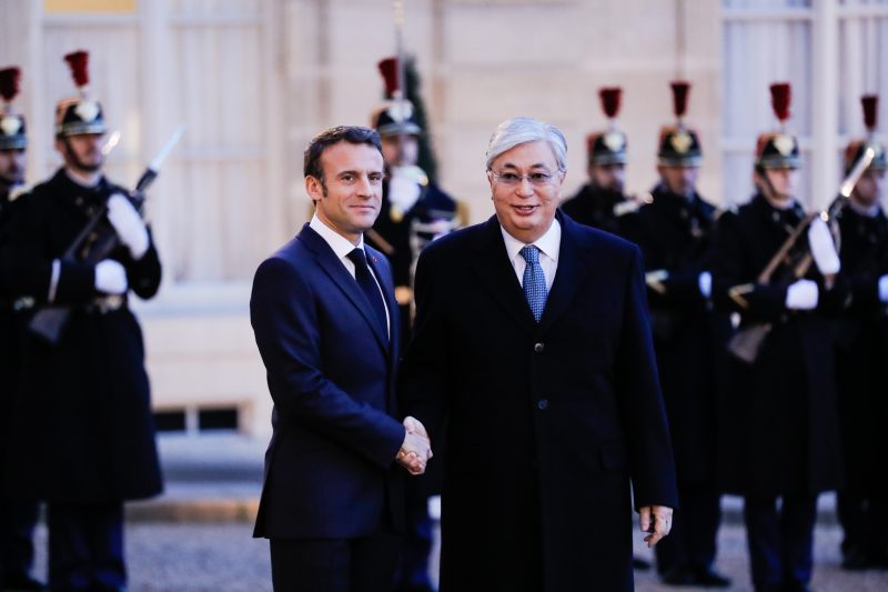 Après Moscou, le président kazakh en visite à Paris sur fond de crise énergétique