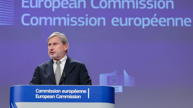 Hongrie : la Commission recommande le maintien du gel des fonds européens