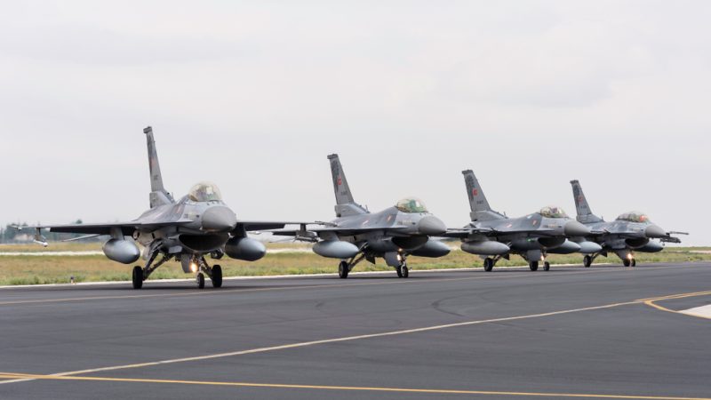 Le Parlement bulgare approuve un nouvel achat de F-16, malgré l’opposition pro-russe