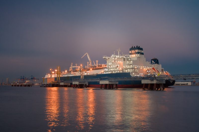 L'Allemagne inaugure son premier terminal méthanier flottant