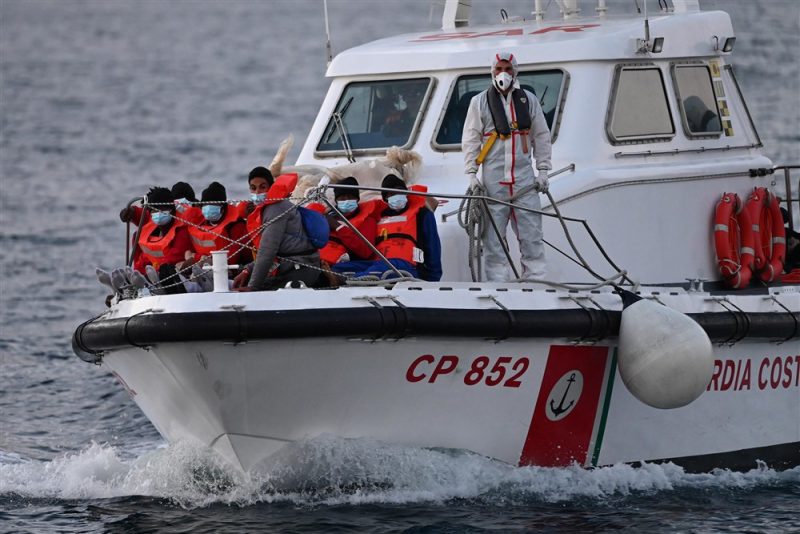 L’Italie pourrait bientôt sanctionner les ONG de sauvetage de migrants