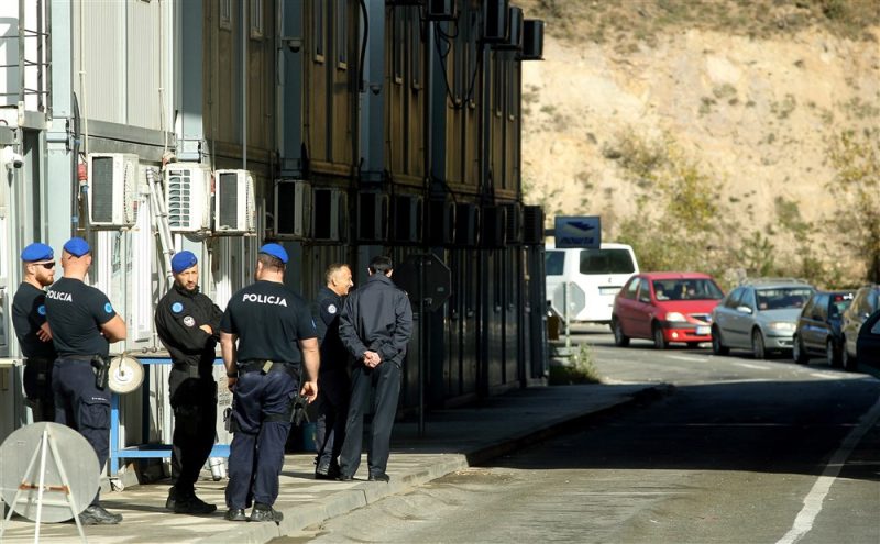 La police du Kosovo renforce sa présence dans le nord du pays, la Serbie réagit