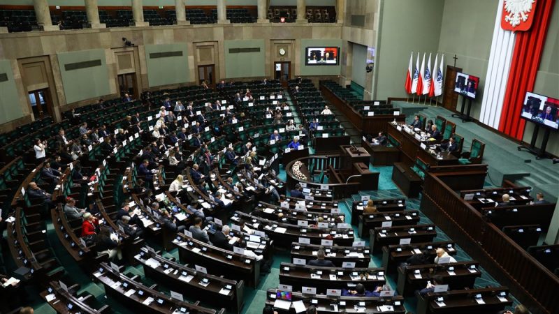 Pour débloquer les fonds européens, Varsovie prête à lâcher du lest sur sa politique judiciaire