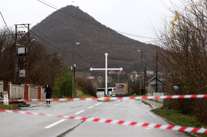 Les attaques au nord du Kosovo s’intensifient, la Serbie demande l’envoi de troupes à l’OTAN