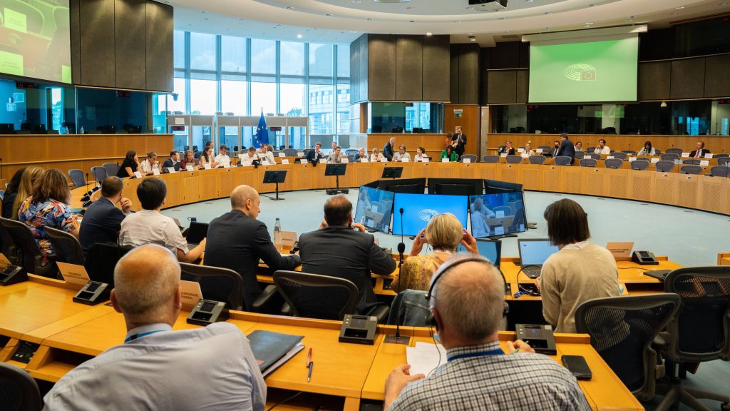 L’UE adopte l’extension du marché carbone au chauffage et aux transports et le fonds social pour le climat