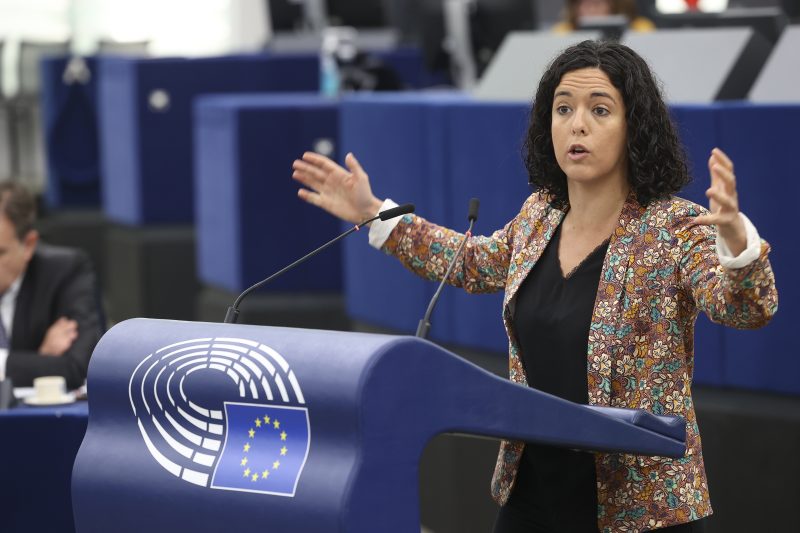 Manon Aubry : le S&D et le PPE formaient une « alliance claire » pour protéger le Qatar