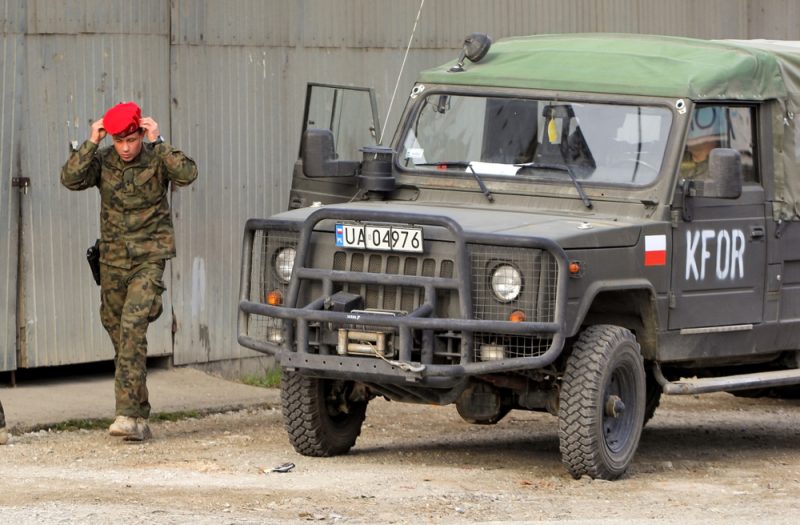 La Force de l’OTAN pour le Kosovo examine toujours la demande de la Serbie d’envoyer des militaires dans le nord du pays