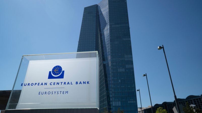 Menace de grève des salariés de la BCE pour une hausse des salaires