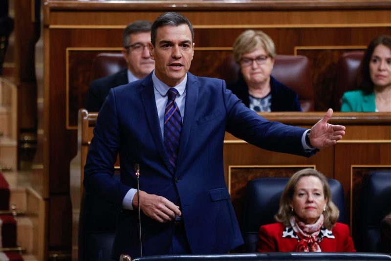 Élections espagnoles : début des hostilités entre Pedro Sánchez et le centre droit