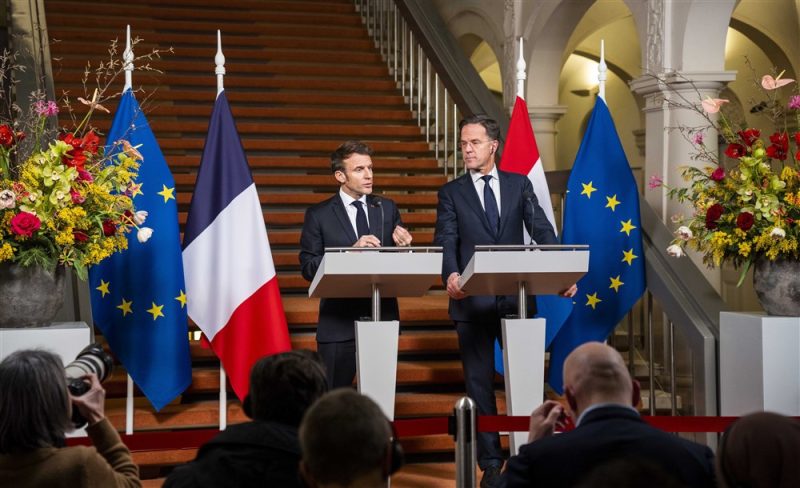 Emmanuel Macron effectuera une visite d'Etat en avril aux Pays-Bas