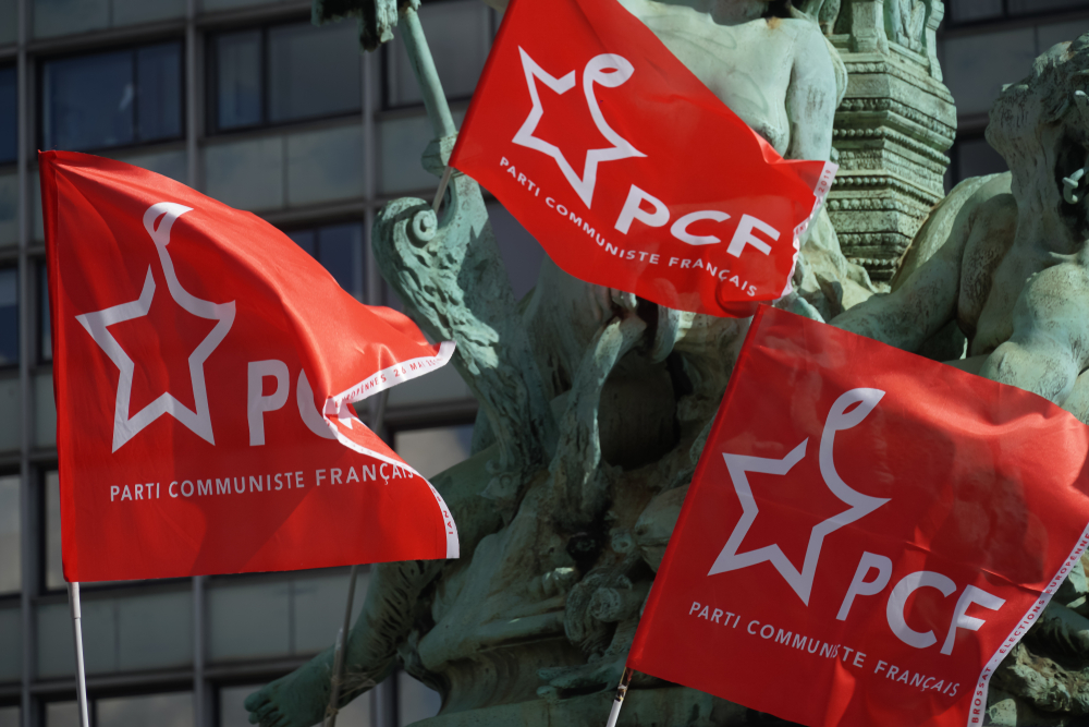 Paris,,France,-,March,19,,2019:,Red,Flags,Of,The