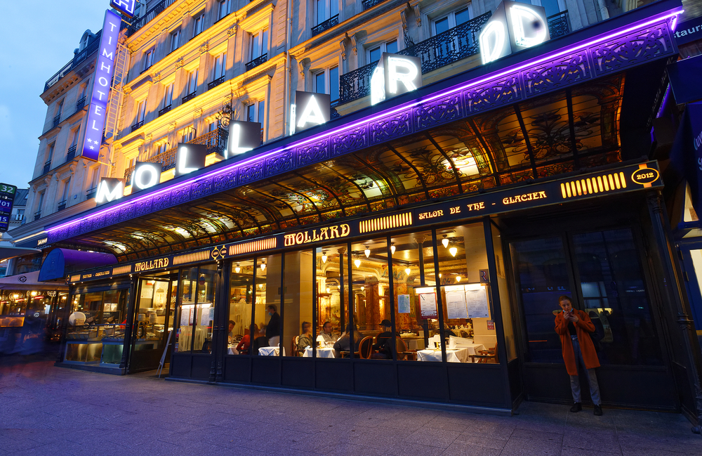 Paris,,France-october,24,,2020,:,Traditional,Brasserie,,Over,One,Hundred