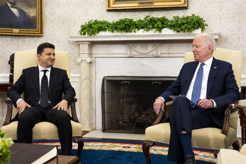 Joe Biden et Volodymyr Zelensky devraient se rencontrer en Pologne