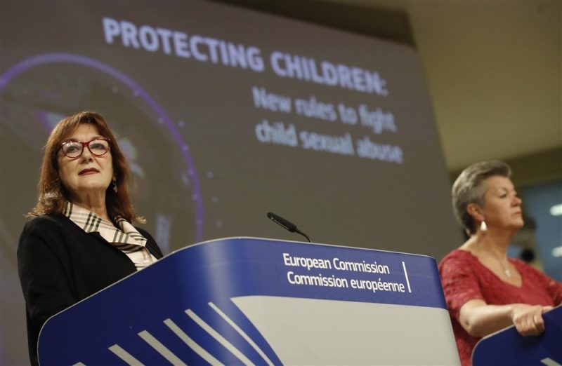 Pédopornographie en ligne : la Commission européenne épinglée pour l’inexactitude de ses informations