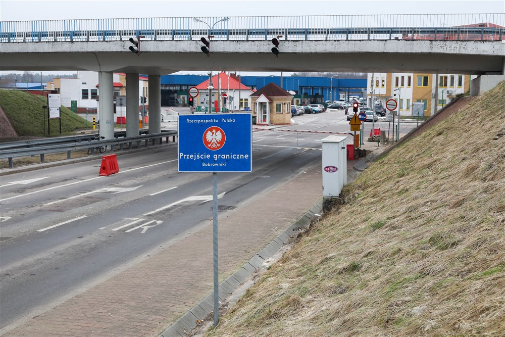 Polish-Belarusian border checkpoint closed in Bobrowniki