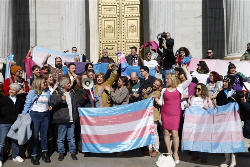 L'Espagne approuve des réformes sur l’avortement, le congé menstruel et les droits des personnes transgenres