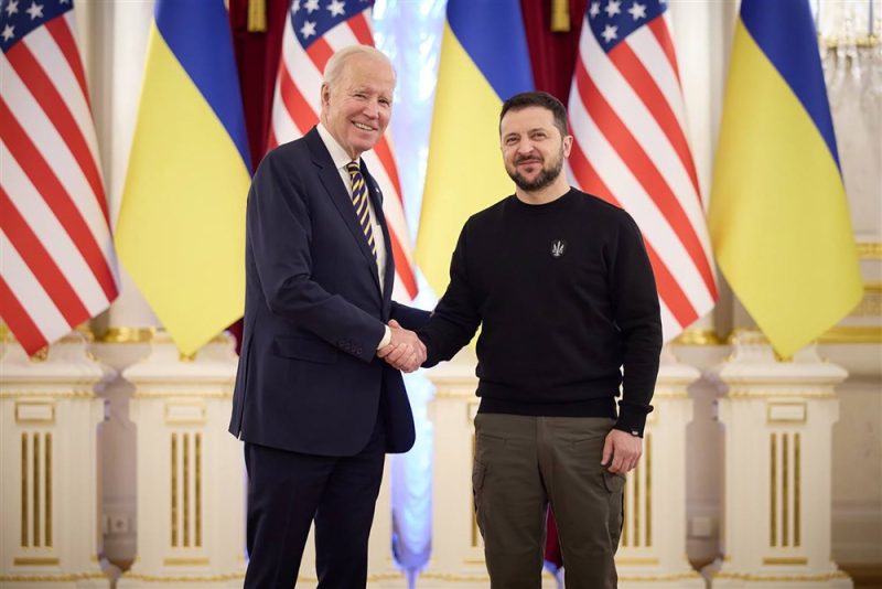 Visite surprise de Joe Biden à Kiev pour marquer les un an de l'invasion russe