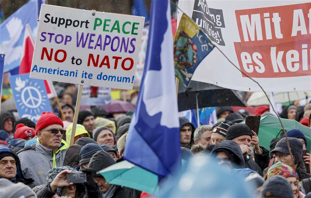 Demonstration &lsquo;Uprising for Peace&rsquo; in Berlin
