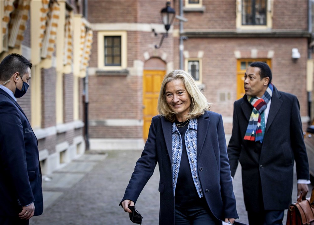 New cabinet takes office in the Netherlands