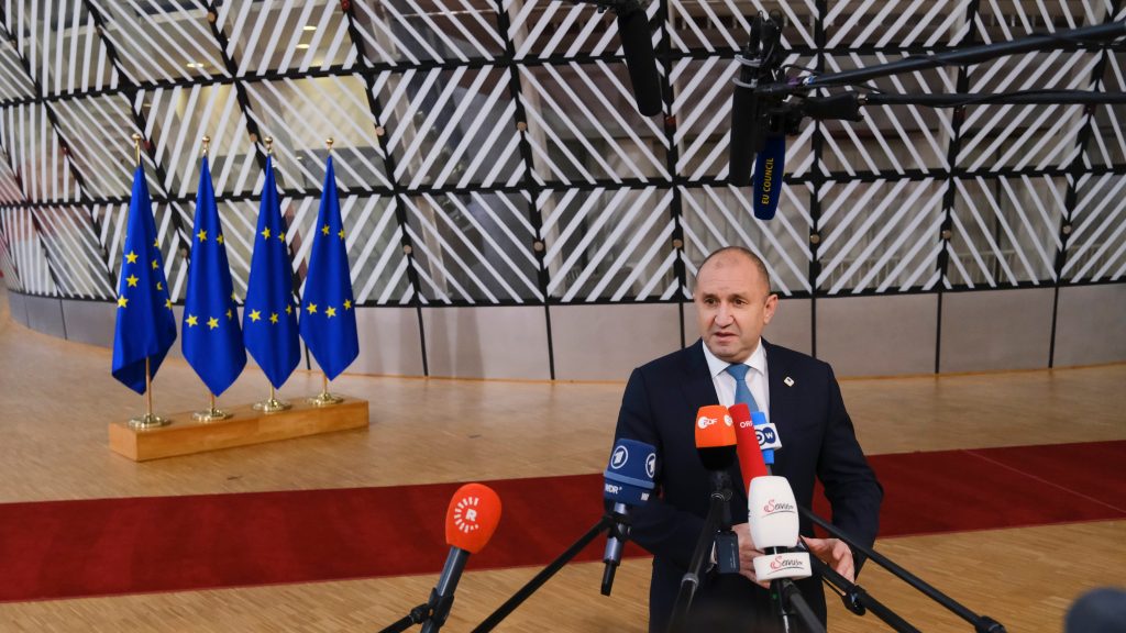 Rumen Radev mikes (1)